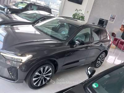Volvo XC60 2.0 b4 PLUS DARK  AWD  MHEV  auto Grigio usata Monteiasi