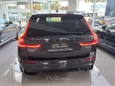 Volvo XC60 2.0 b4 PLUS DARK  AWD  MHEV  auto Grigio usata Monteiasi