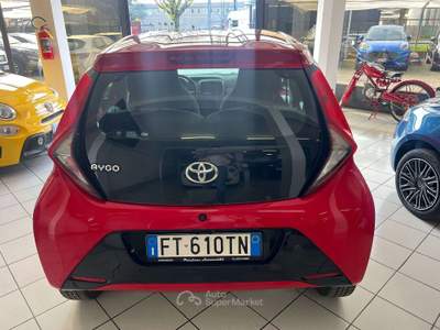 Toyota Aygo Aygo II 5p 1.0 x-clusiv 72cv  garanzia 7 anni Rosso usata Caravaggio