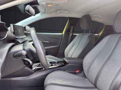 Peugeot 208 PureTech 100 Stop&Start 5 porte Allure Giallo usata San Nicola la Strada