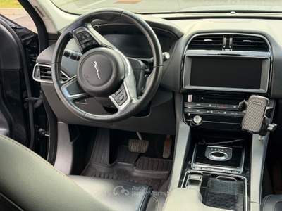 Jaguar F-Pace Jaguar F-Pace 2.0 20d Turbo Prestige #10220 Nero usata Samarate