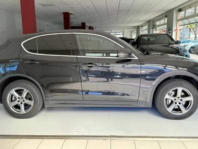 Alfa Romeo Stelvio 2.0 t Super Q4 200cv auto Nero usata Ponte San Nicolò