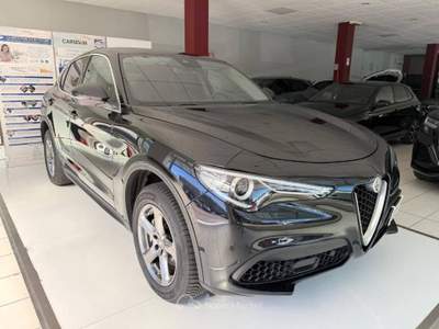 Alfa Romeo Stelvio 2.0 t Super Q4 200cv auto Nero usata Ponte San Nicolò