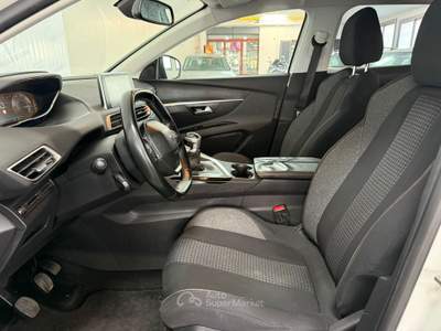 Peugeot 3008 Peugeot 3008 1.5 Hdi 130cv Bianco usata Pompei