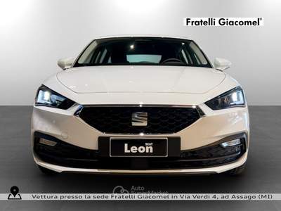 Seat Leon 1.5 hybrid business 116cv dsg Bianco usata Assago