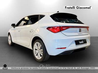 Seat Leon 1.5 hybrid business 116cv dsg Bianco usata Assago
