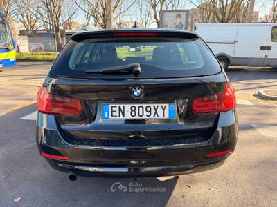 BMW Serie 3 318d BMW 318d TOURING LUXURY 2013 usata Torino