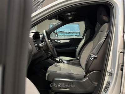 Volvo XC40 B3 automatico Plus Bright Argento usata Bologna