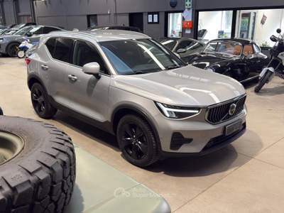 Volvo XC40 B3 automatico Plus Bright Argento usata Bologna