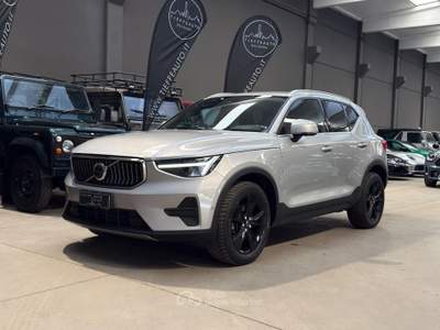 Volvo XC40 B3 automatico Plus Bright Argento usata Bologna