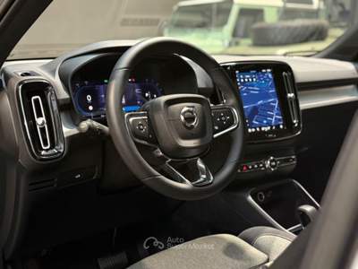 Volvo XC40 B3 automatico Plus Bright Argento usata Bologna