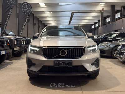 Volvo XC40 B3 automatico Plus Bright Argento usata Bologna
