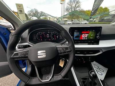 Seat Arona 1.0 EcoTSI 95 CV Black Edition Blu/Azzurro usata Castenaso