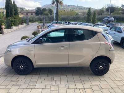 Lancia Ypsilon 0.9 TwinAir 85 CV 5 porte Metano Ecochic Elefantin Oro usata Cortona