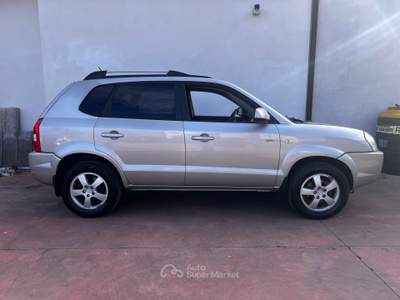 Hyundai Tucson 2.0 cvvt 16v dynamic 4x4 - NON RICONDIONATA - OK NEOPATENTATO usata Meda