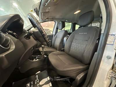 Dacia Duster 4x2 Lauréate Bianco usata Pieve a Nievole
