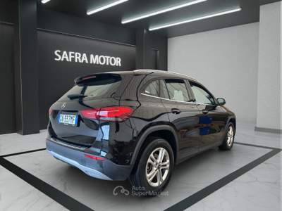 Mercedes-Benz GLA GLA 200 d Auto Executive Nero usata Rende