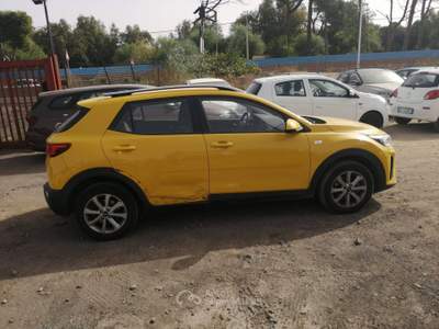 Kia Stonic 1.2 dpi urban 84cv Giallo usata Fisciano