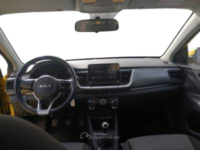 Kia Stonic 1.2 dpi urban 84cv Giallo usata Fisciano