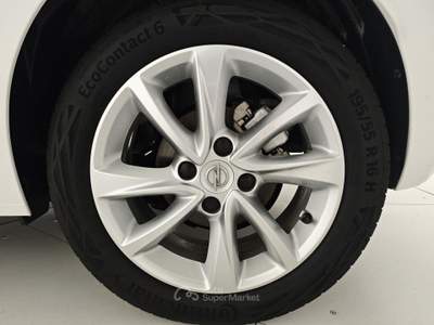 Opel Corsa 1.5 diesel 100 CV Elegance Bianco usata Capua