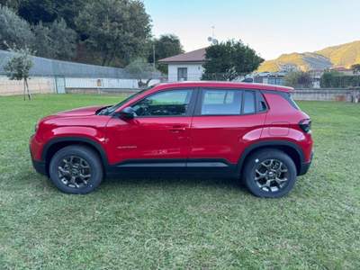 Jeep Avenger mhev longitude 1.2 100cv dct mhe Rosso usata Fisciano