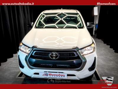 Toyota Hilux Hilux 2.8 D-4D 4WD 4p. DoubleCab Comfort | 204CV Bianco usata Badia