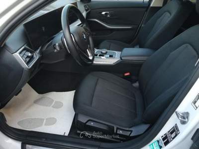 BMW Serie 3 318d 318 d 48V Touring Business Advantage Bianco usata VEDELAGO