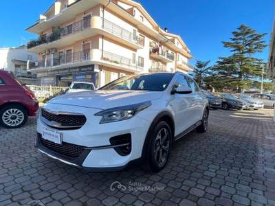 Kia XCeed 1.0 GPL Business Bianco usata San Giovanni Teatino
