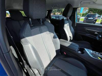 Peugeot 3008 3008 II 2021 1.5 bluehdi Allure s Blu/Azzurro usata Buja