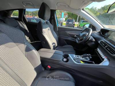 Peugeot 3008 3008 II 2021 1.5 bluehdi Allure s Blu/Azzurro usata Buja