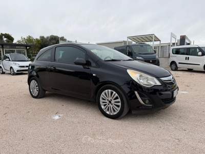 Opel Corsa ADATTO A NEOPATENTATI usata Aprilia
