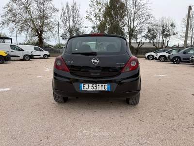 Opel Corsa ADATTO A NEOPATENTATI usata Aprilia