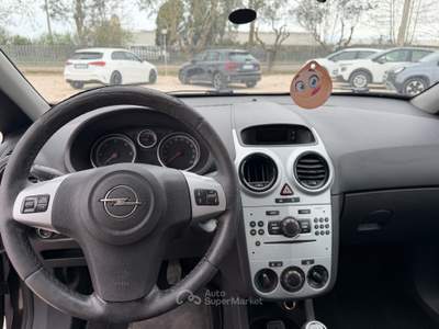 Opel Corsa ADATTO A NEOPATENTATI usata Aprilia