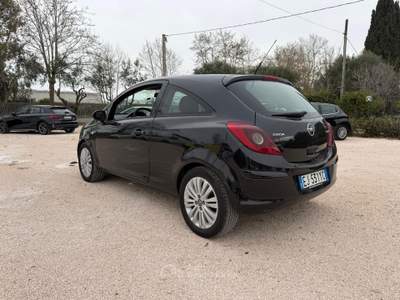 Opel Corsa ADATTO A NEOPATENTATI usata Aprilia