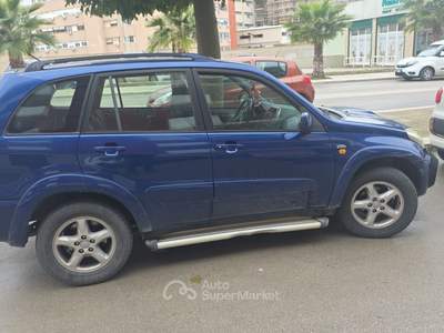 Toyota RAV4 RAV 4 RAV4 2.0 Tdi D-4D cat 5 porte Sol Blu/Azzurro usata Bisceglie