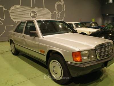 Mercedes-Benz 190 Solida ed elegante Grigio usata Crespina Lorenzana