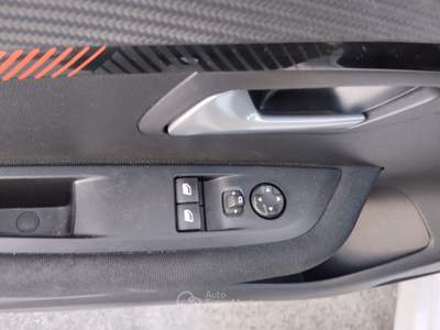 Peugeot 208 UNICO PROPRIETARIO Bianco usata CANELLI