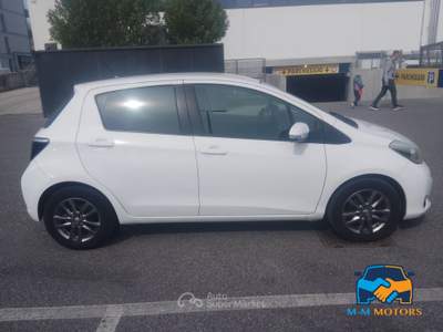 Toyota Yaris Yaris 5p 1.0 Active Bianco usata ferrara
