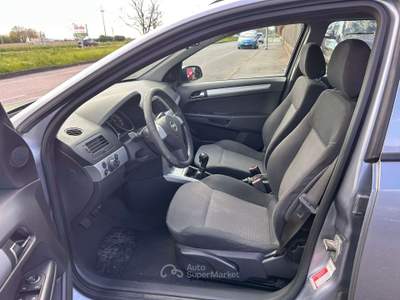 Opel Astra Benzina III 2010 SW SW 1.6 Cosmo 115cv Grigio usata Inzago