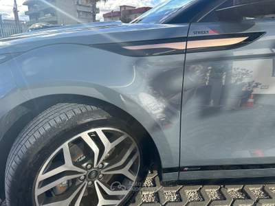 Land Rover Range Rover Evoque Range Evoque 2.0D I4 204 CV AWD Auto R-Dynamic Grigio usata Sant'Anastasia