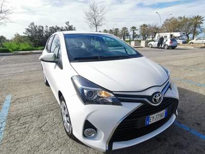 Toyota Yaris 5 porte Active - 2015 Bianco usata Barletta