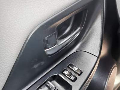Toyota Yaris 5 porte Active - 2015 Bianco usata Barletta