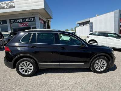 Volkswagen Tiguan AZIENDALE Grigio usata Foligno