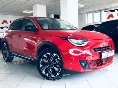Fiat 600 Hybrid 100 CV DCT MHEV La Prima Rosso usata Isernia
