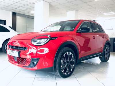 Fiat 600 Hybrid 100 CV DCT MHEV La Prima Rosso usata Isernia