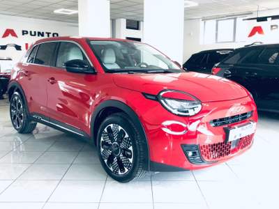 Fiat 600 Hybrid 100 CV DCT MHEV La Prima Rosso usata Isernia