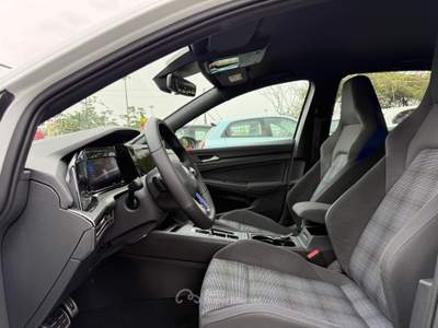 Volkswagen Golf GTE 1.4 TSI eHybrid Navi ACC LED+ Apple DCk Bianco usata Roma