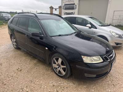 Saab 9-3 SportHatch 1.9 TiD DPF Linear Nero usata LUCERA