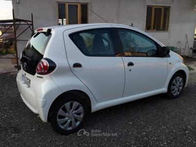 Toyota Aygo Bassi consumi, neopatentati,ottimo stato usata Vairano Patenora