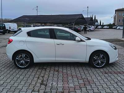 Alfa Romeo Giulietta Giulietta III 2016 1.6 jtdm Business 120cv Bianco usata Medolla